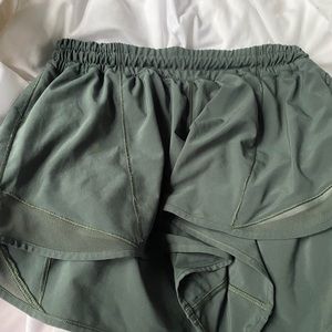 Lululemon forest green Hotty hot